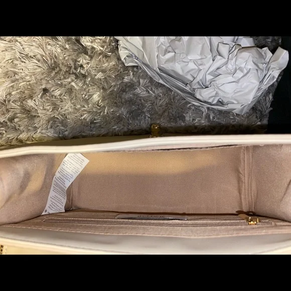 JustFab Crossbody - Picture 3 of 5